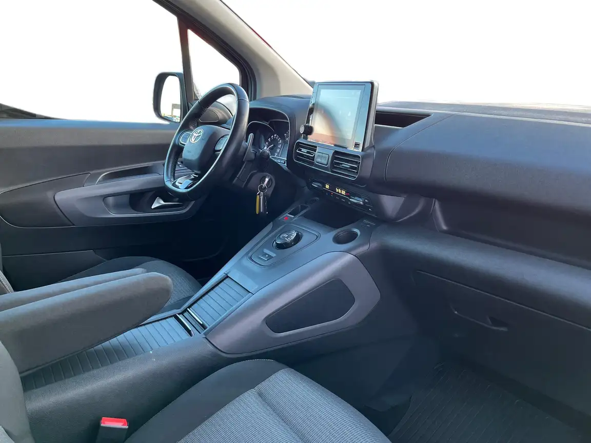 TOYOTA PROACE CITY VERSO