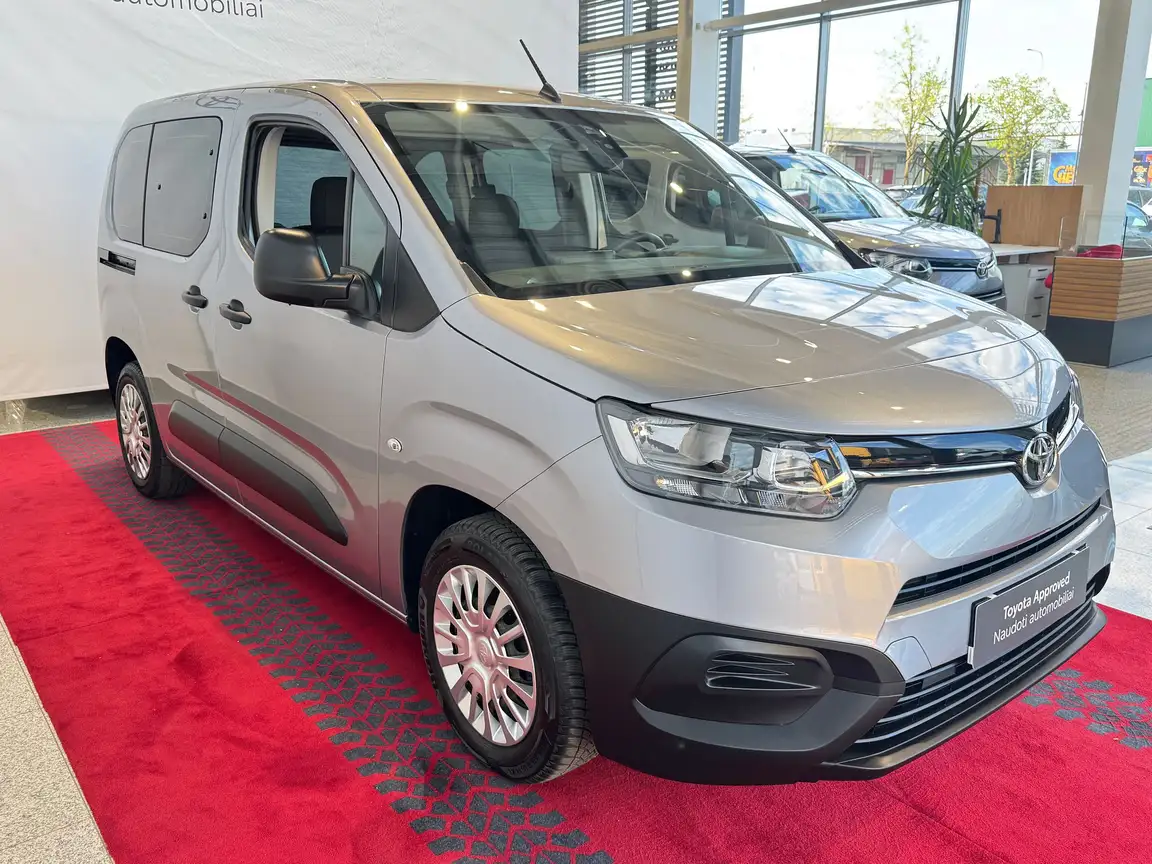 TOYOTA PROACE CITY VERSO