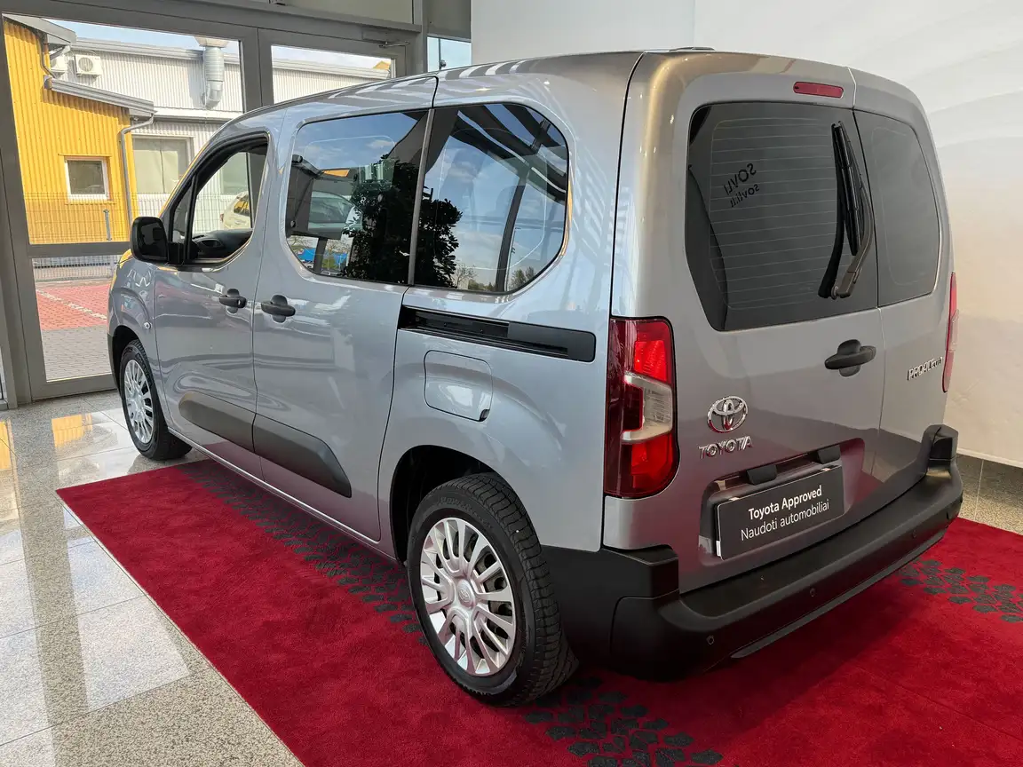TOYOTA PROACE CITY VERSO