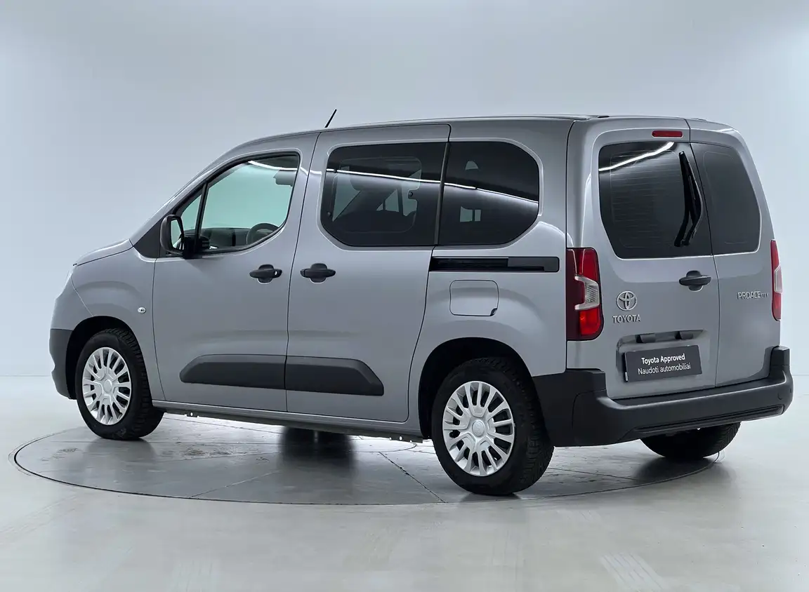 TOYOTA PROACE CITY VERSO