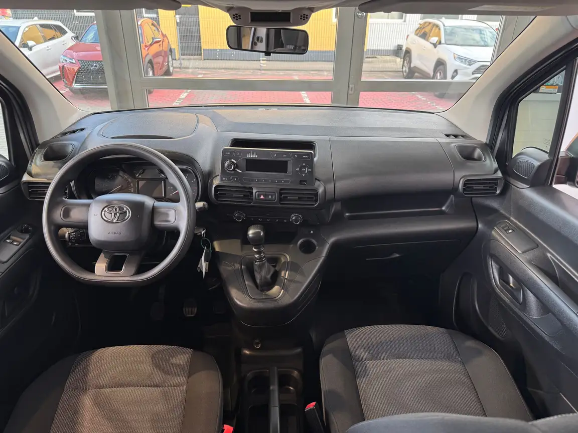 TOYOTA PROACE CITY VERSO