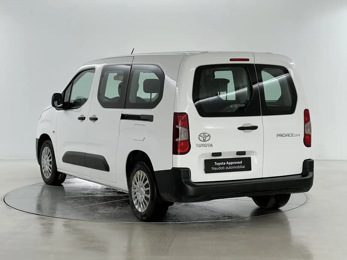 TOYOTA PROACE CITY VERSO