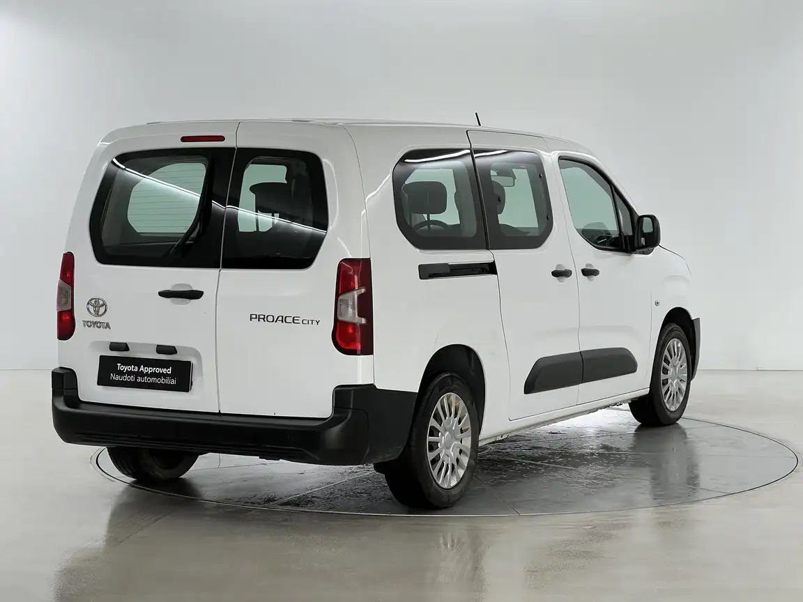TOYOTA PROACE CITY VERSO