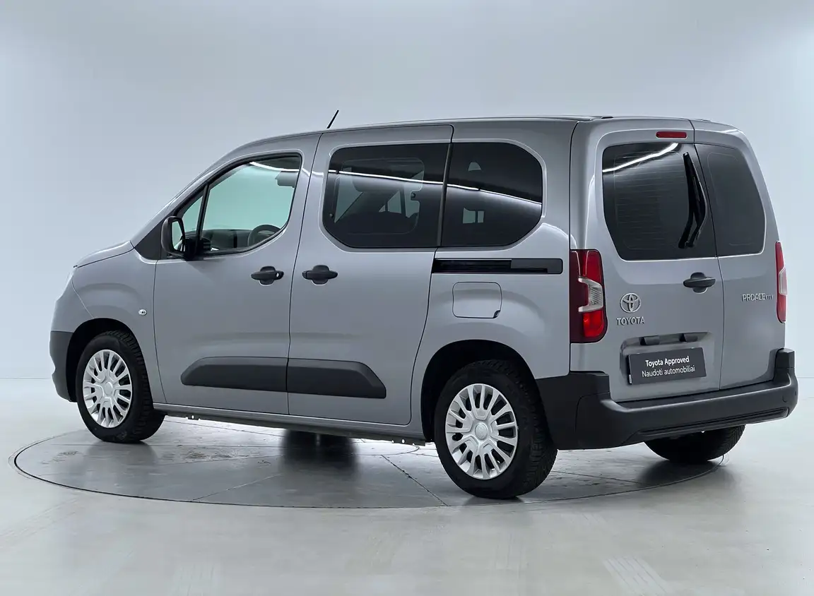TOYOTA PROACE CITY VERSO