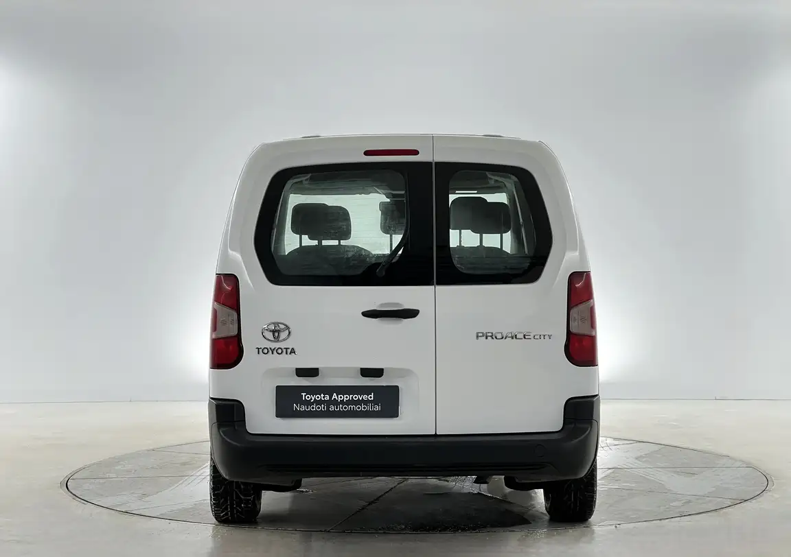 TOYOTA PROACE CITY VERSO