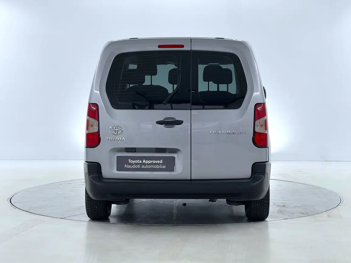 TOYOTA PROACE CITY VERSO