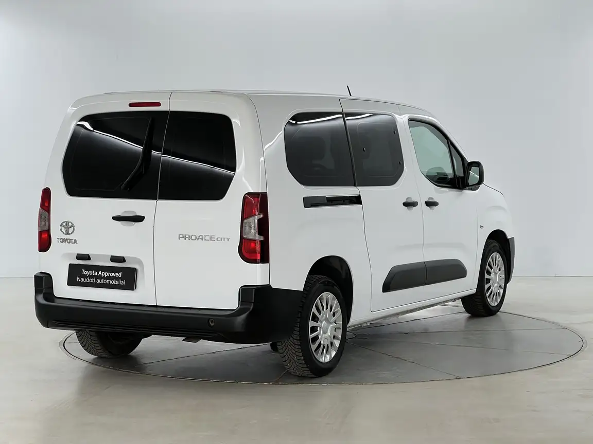 TOYOTA PROACE CITY VERSO