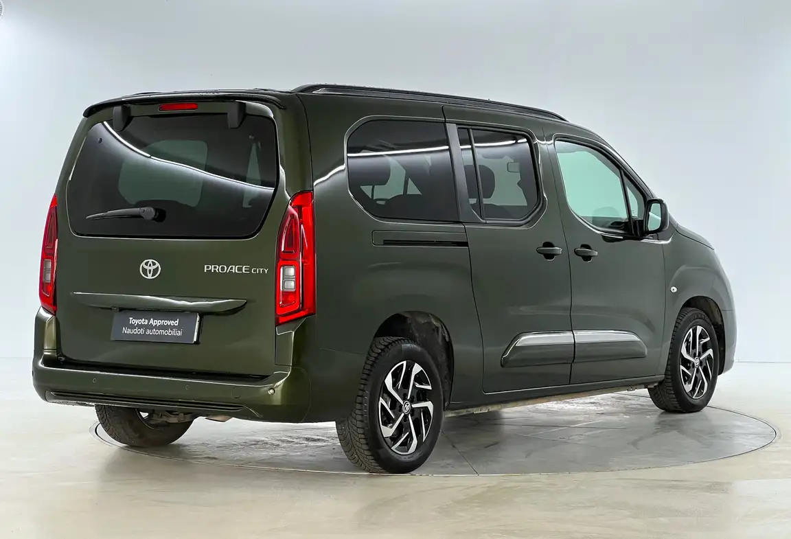 TOYOTA PROACE CITY VERSO