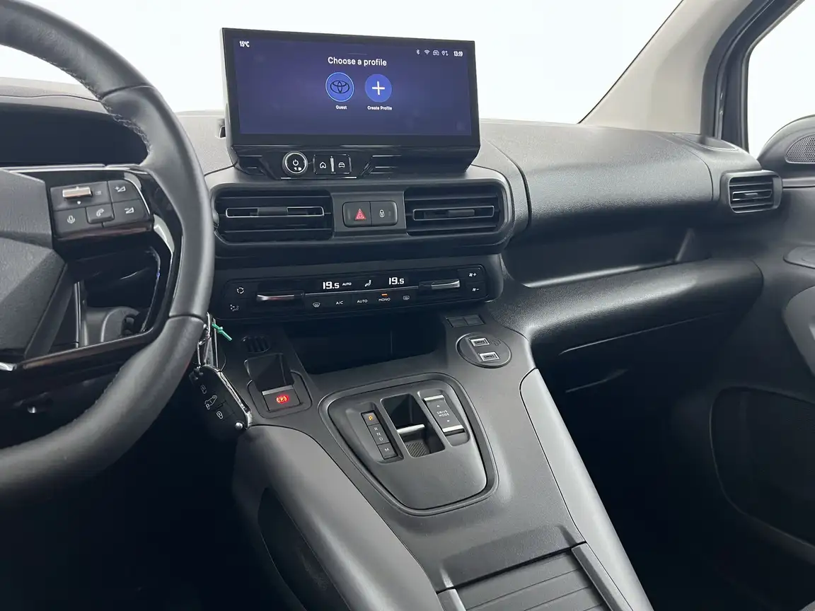 TOYOTA PROACE CITY VERSO