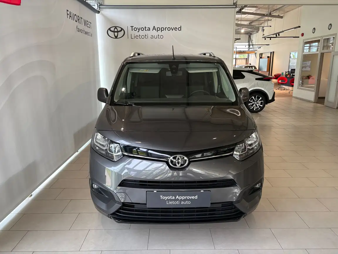 TOYOTA PROACE CITY VERSO