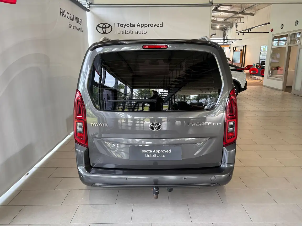 TOYOTA PROACE CITY VERSO