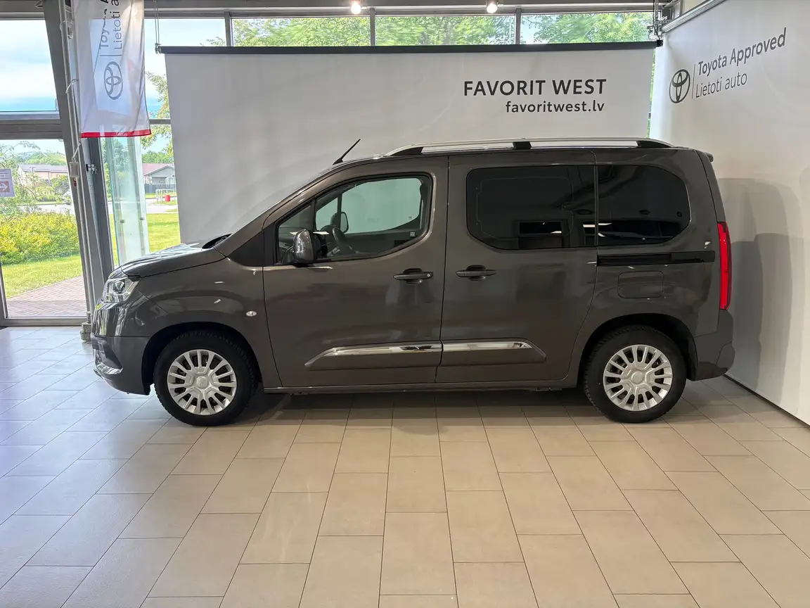 TOYOTA PROACE CITY VERSO