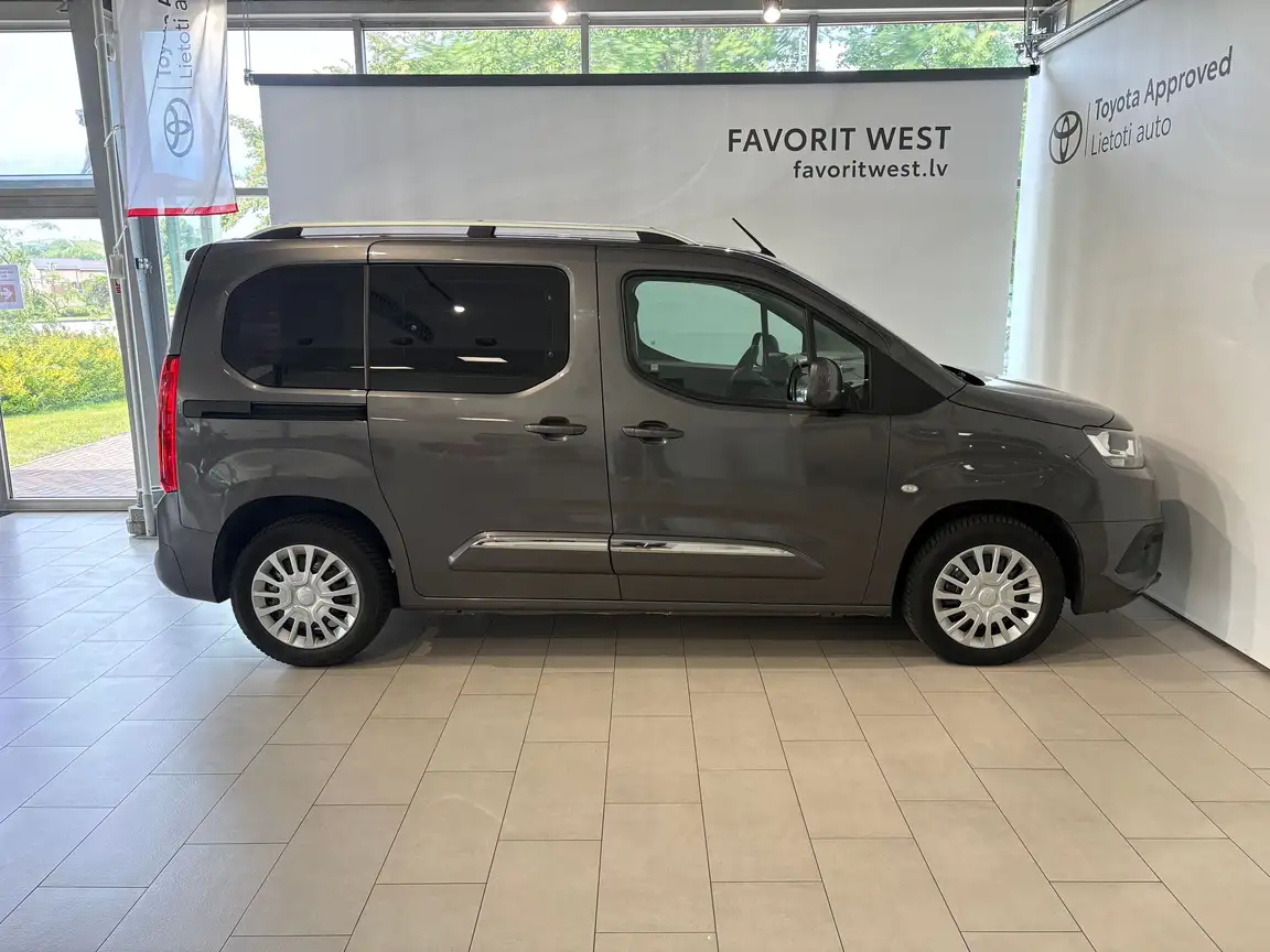 TOYOTA PROACE CITY VERSO