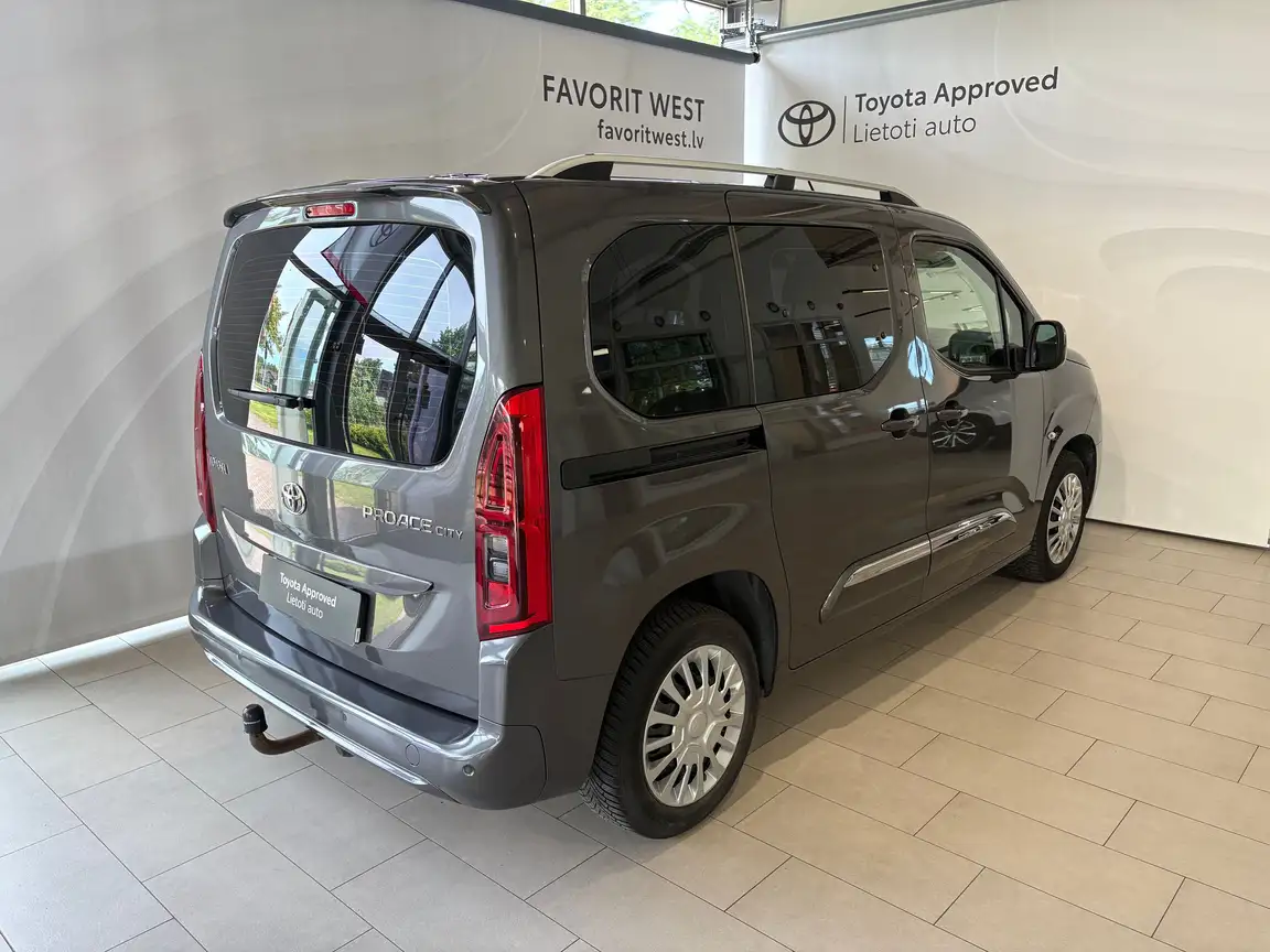 TOYOTA PROACE CITY VERSO