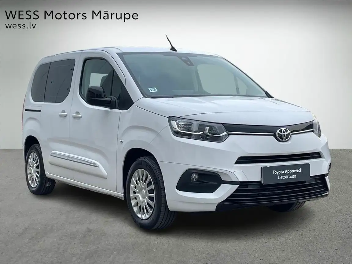 TOYOTA PROACE