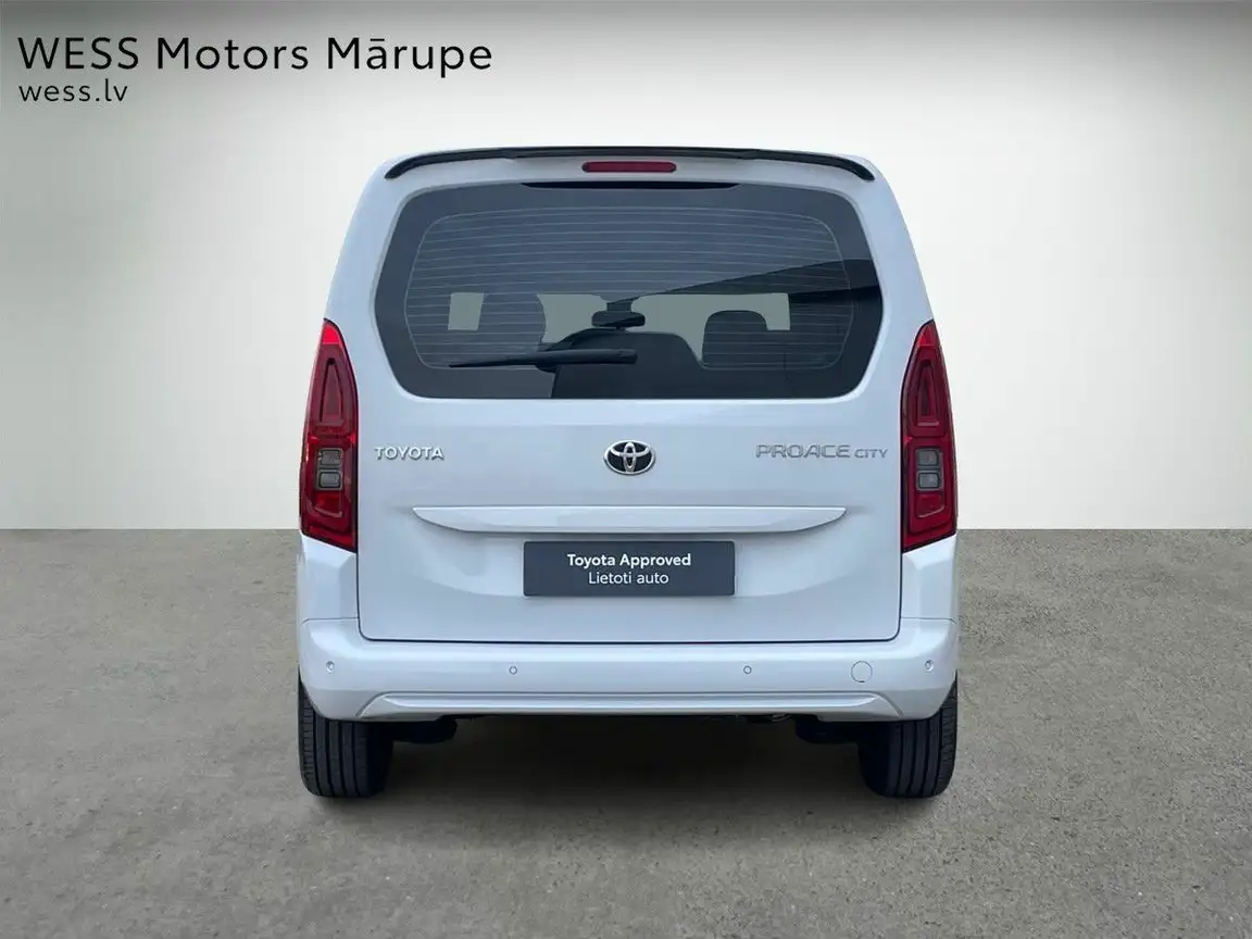 TOYOTA PROACE