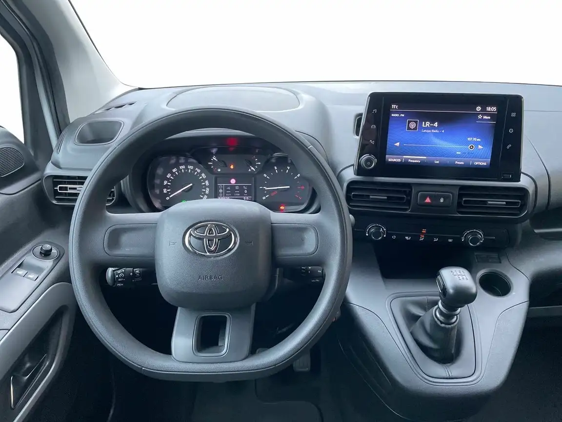 TOYOTA PROACE