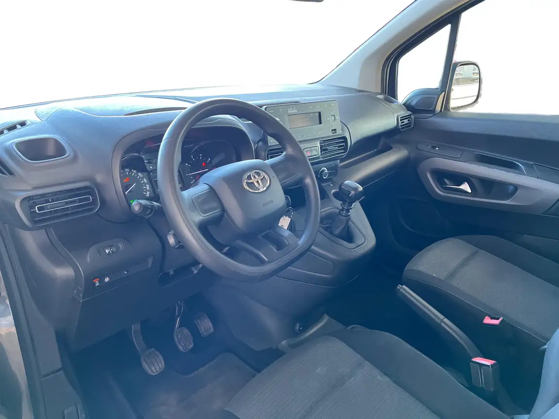 TOYOTA PROACE CITY VERSO