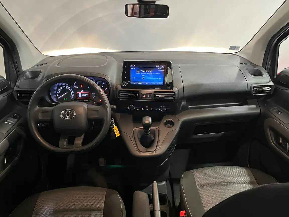 TOYOTA PROACE CITY VERSO