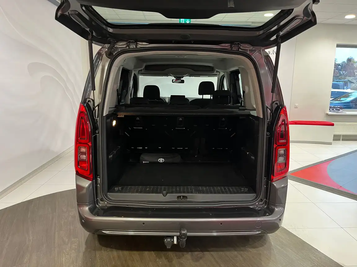 TOYOTA PROACE CITY VERSO