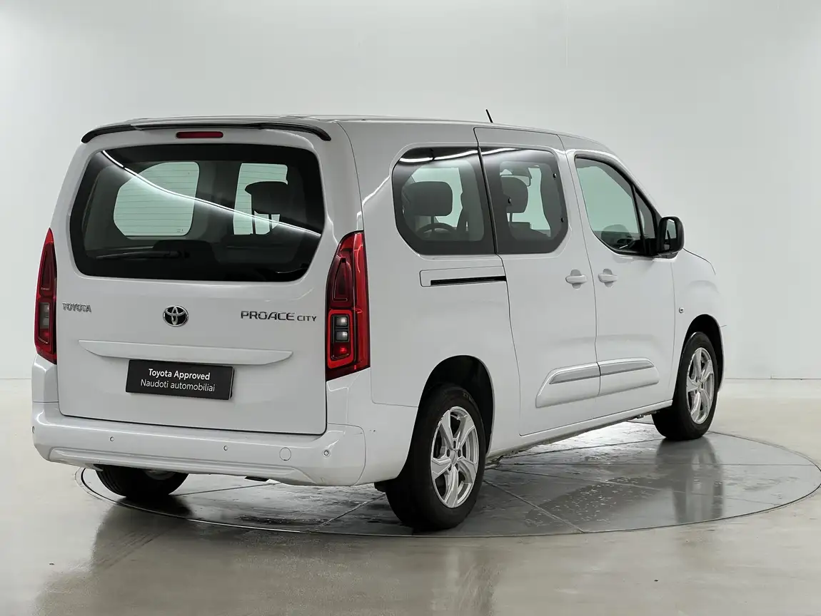 TOYOTA PROACE CITY VERSO