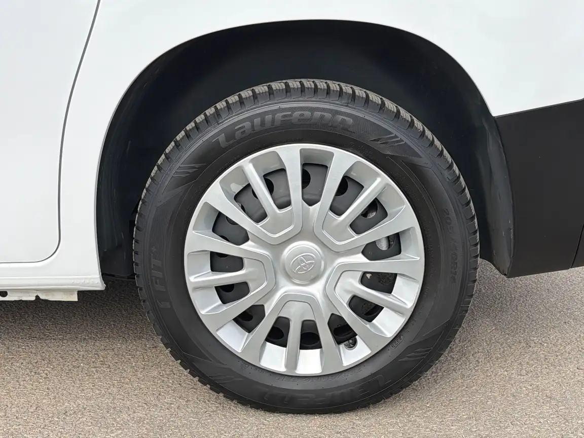 TOYOTA PROACE CITY VERSO