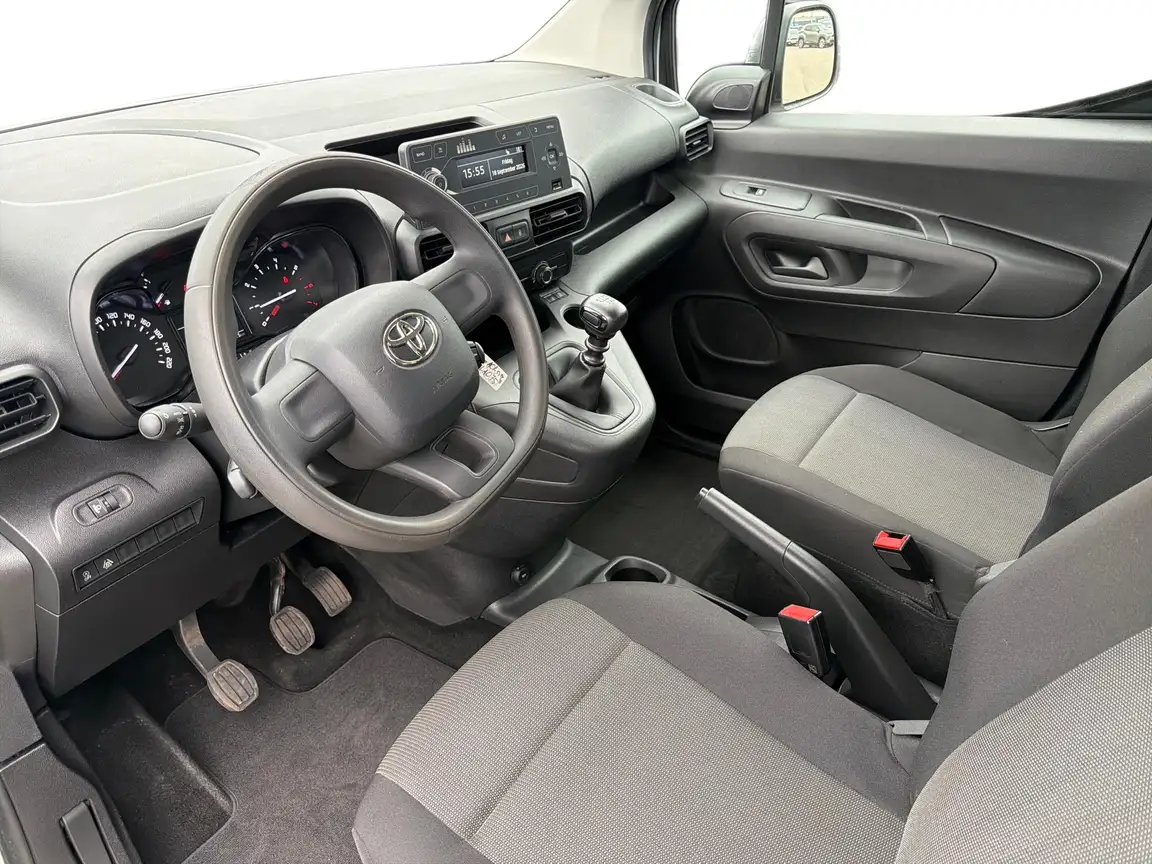 TOYOTA PROACE CITY VERSO