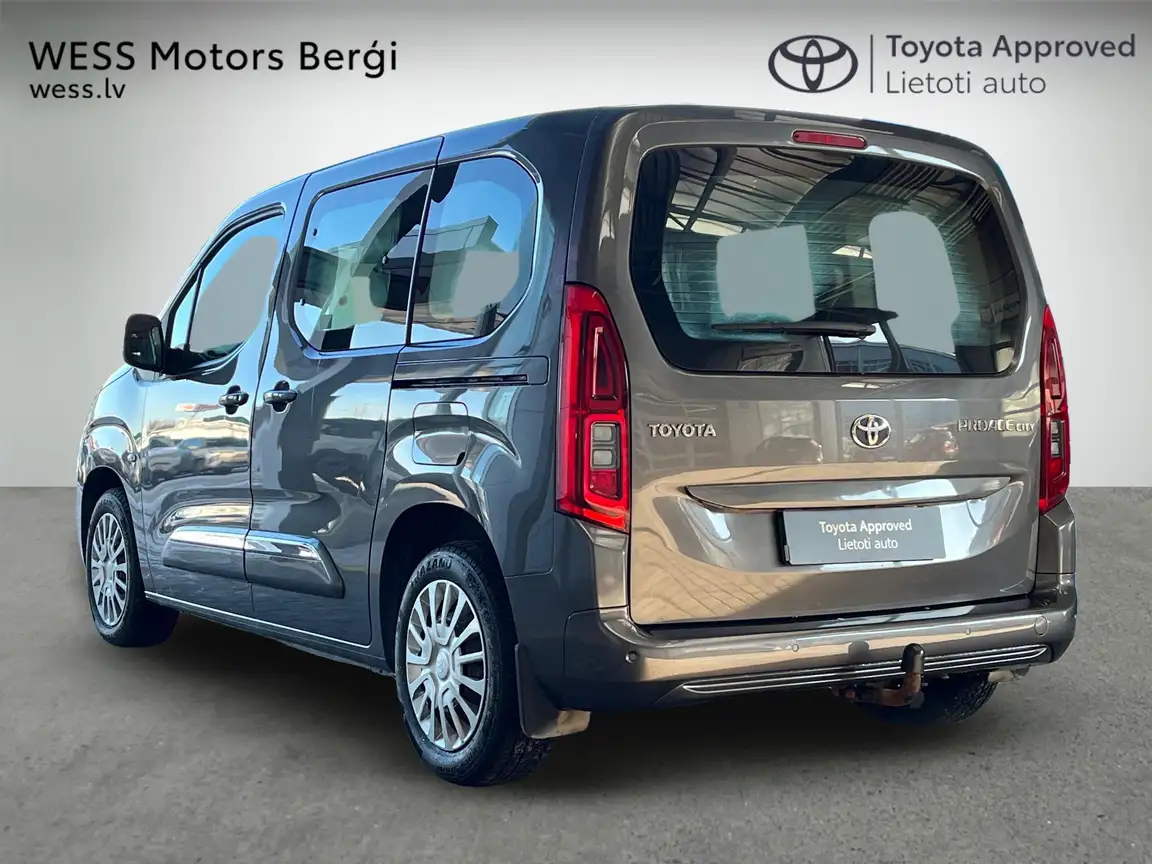 TOYOTA PROACE CITY VERSO