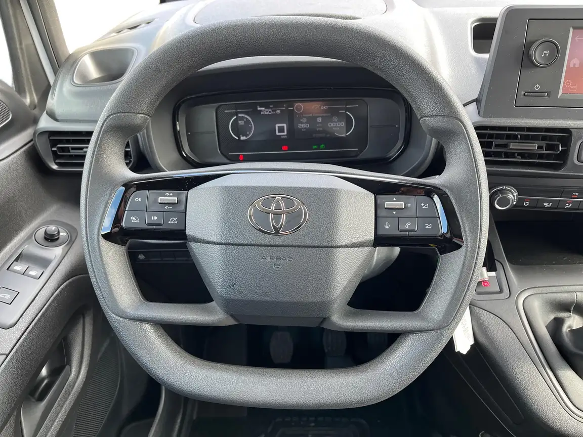 TOYOTA PROACE CITY