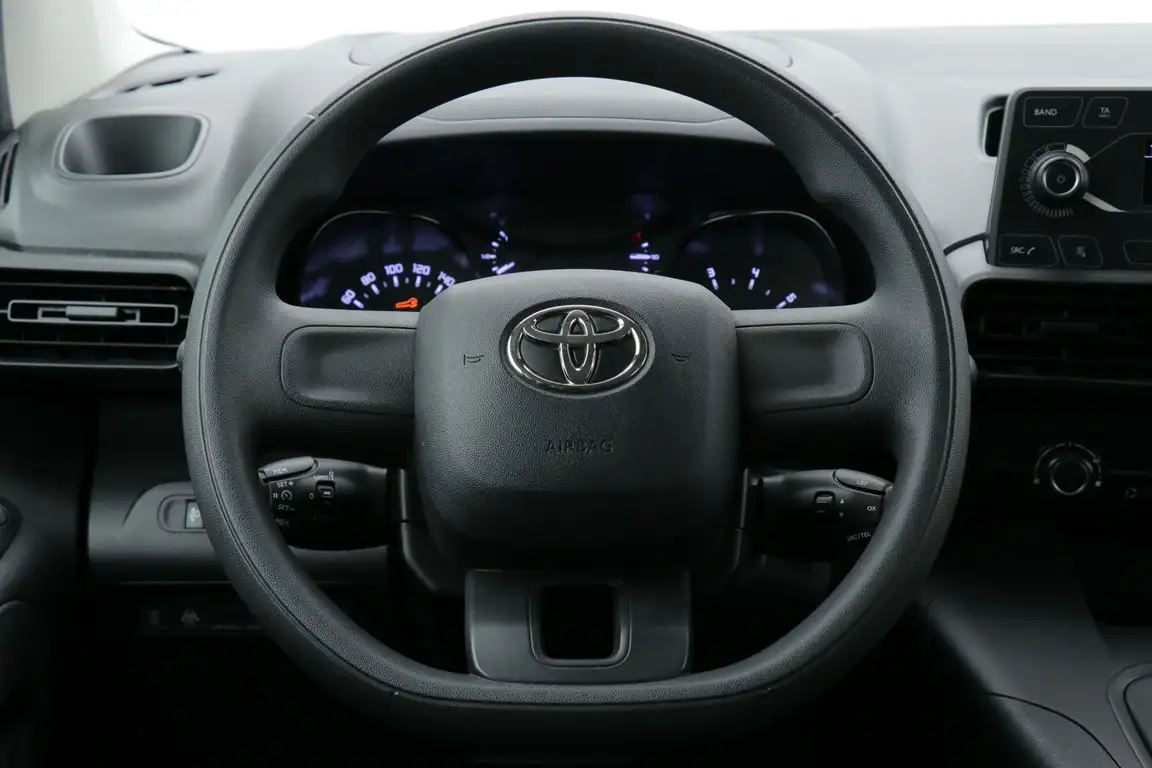 TOYOTA PROACE