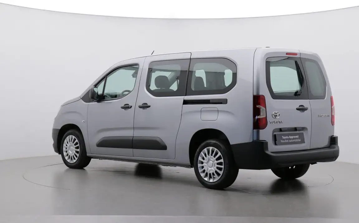 TOYOTA PROACE