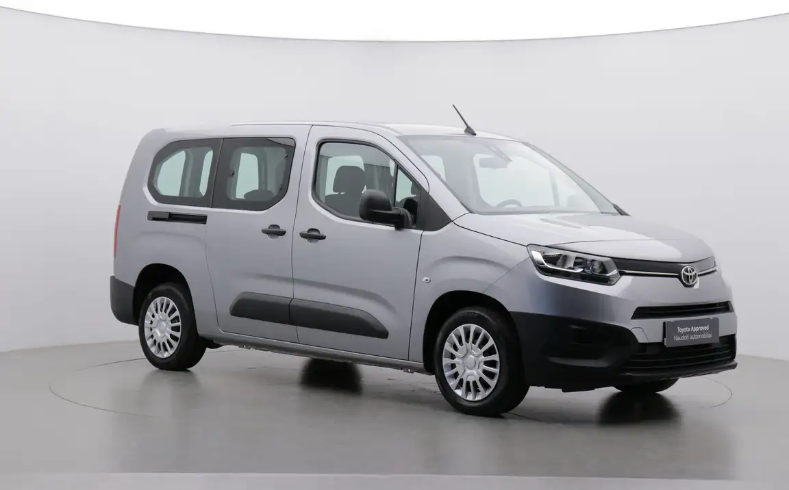 TOYOTA PROACE