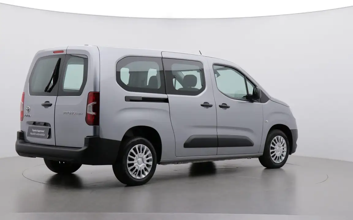 TOYOTA PROACE