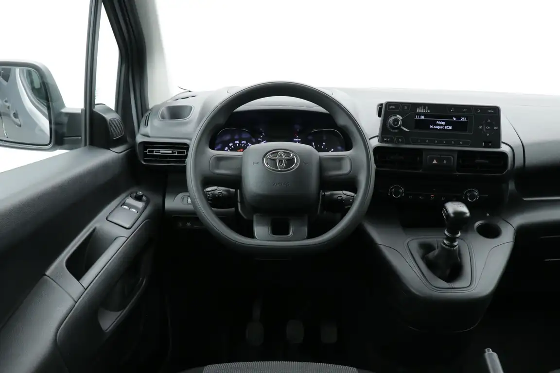 TOYOTA PROACE