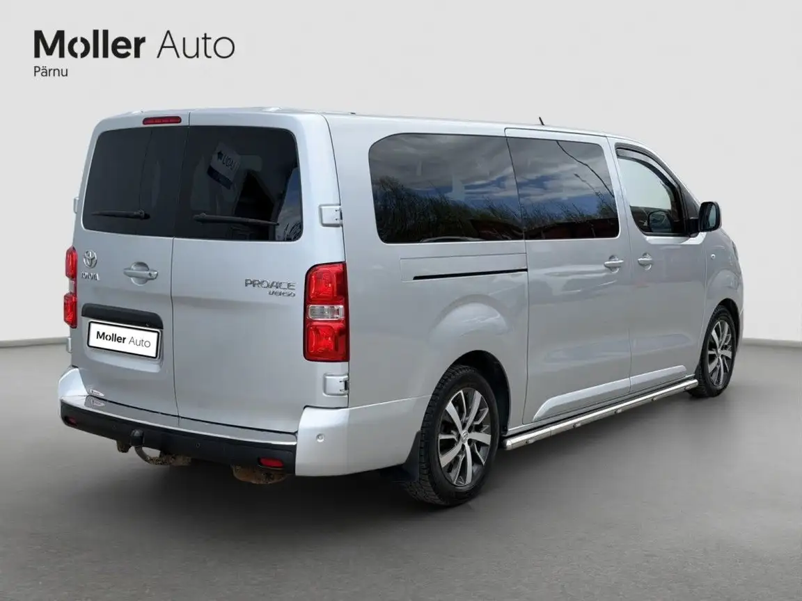 TOYOTA PROACE