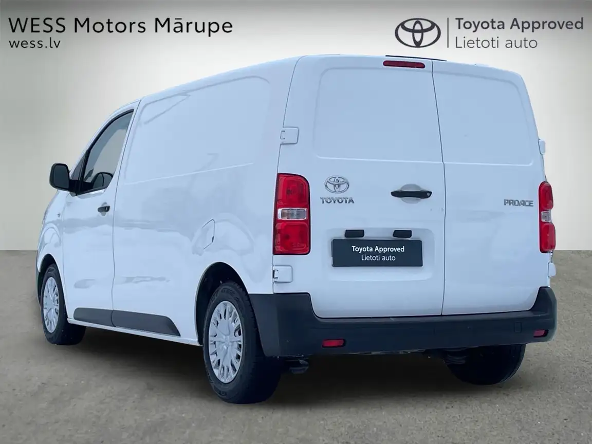 TOYOTA PROACE