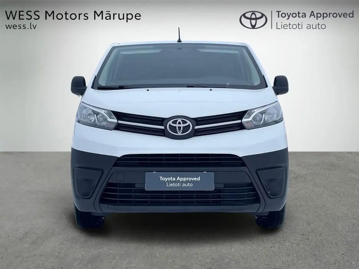 TOYOTA PROACE