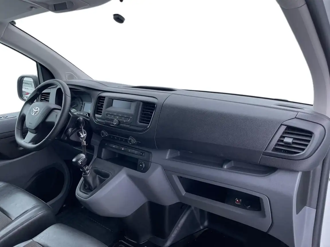 TOYOTA PROACE