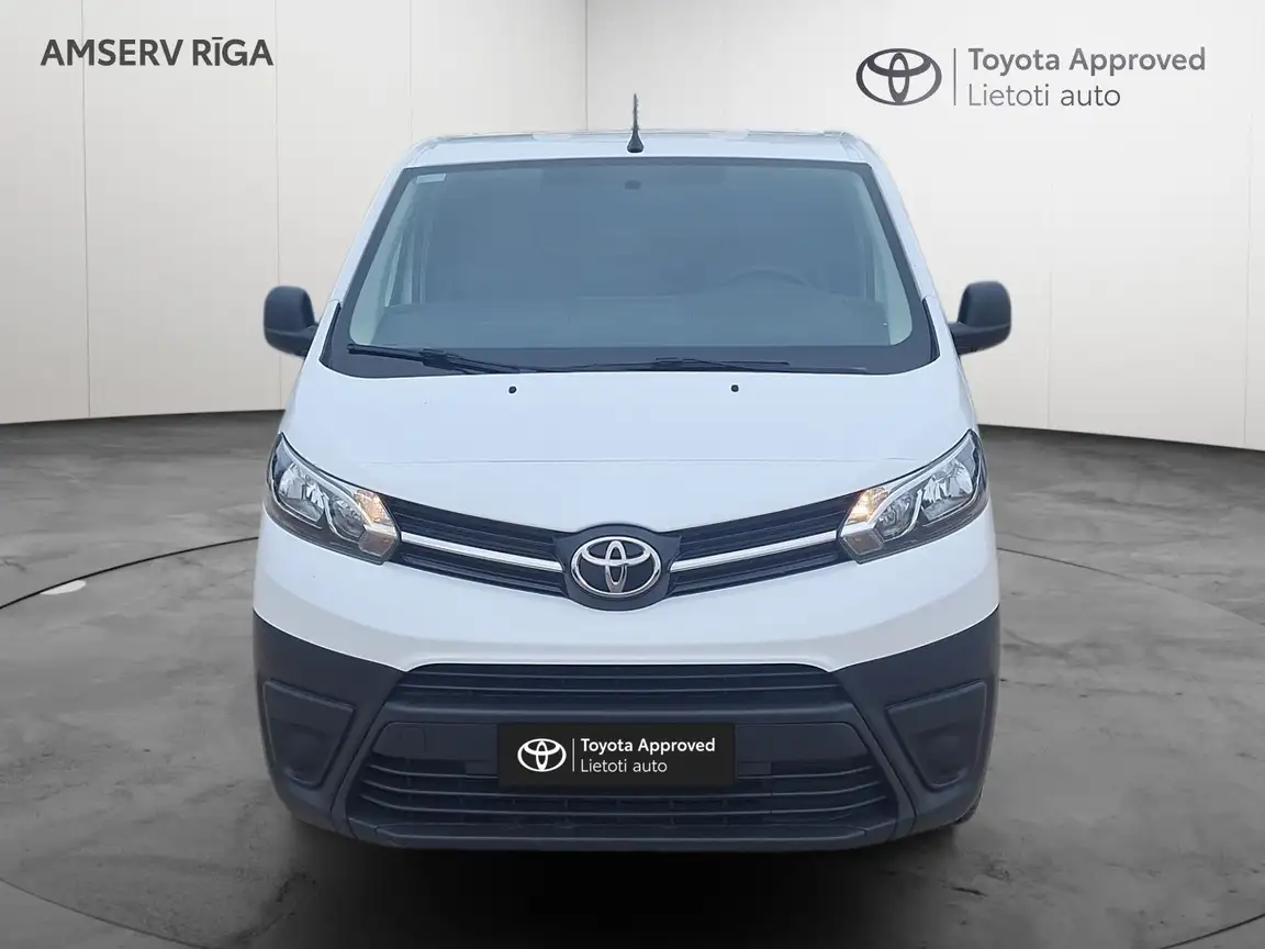 TOYOTA PROACE