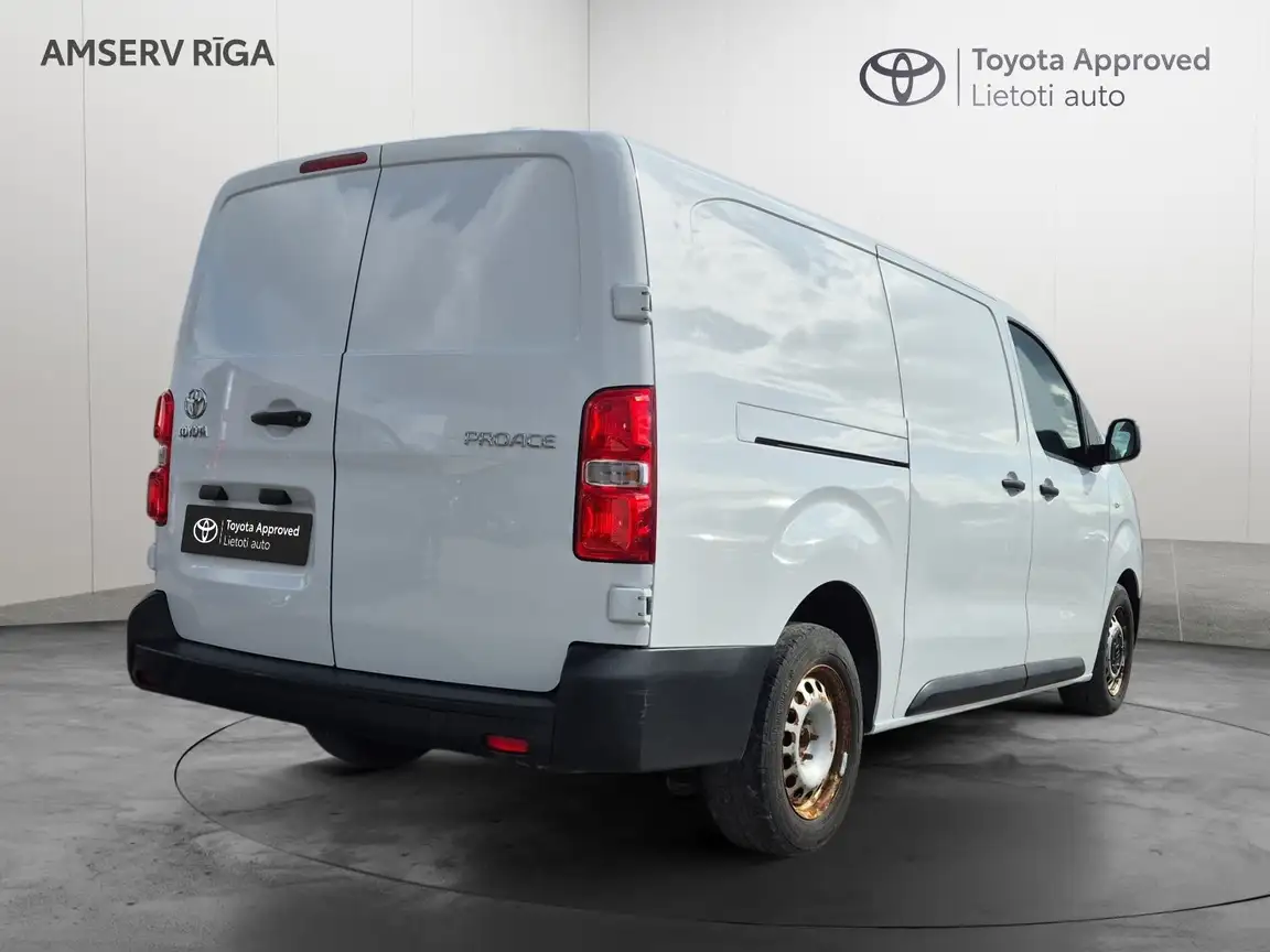 TOYOTA PROACE