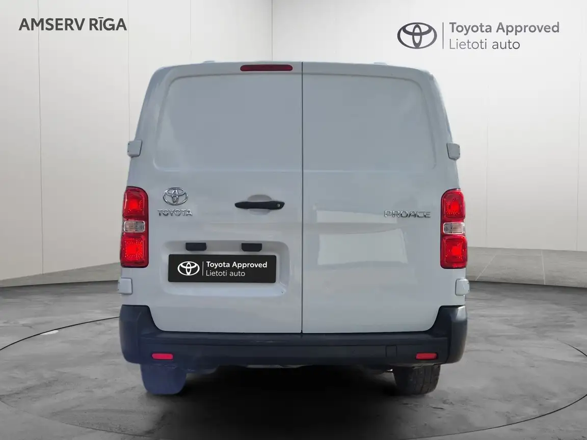 TOYOTA PROACE