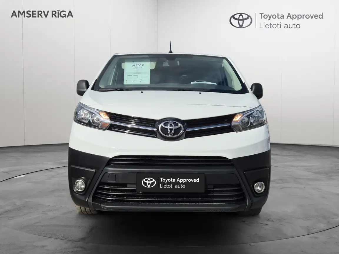 TOYOTA PROACE