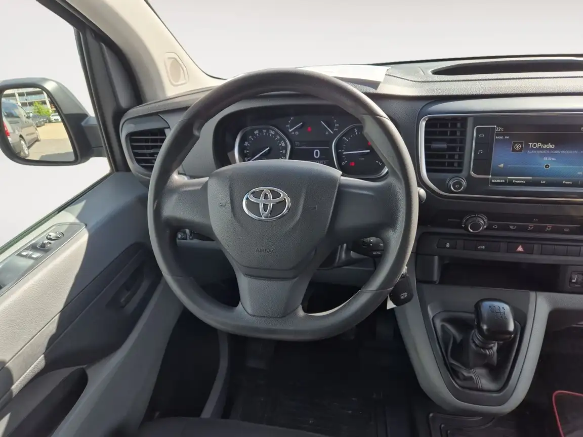 TOYOTA PROACE