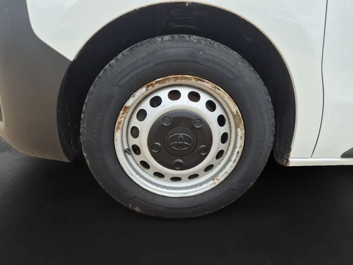 TOYOTA PROACE