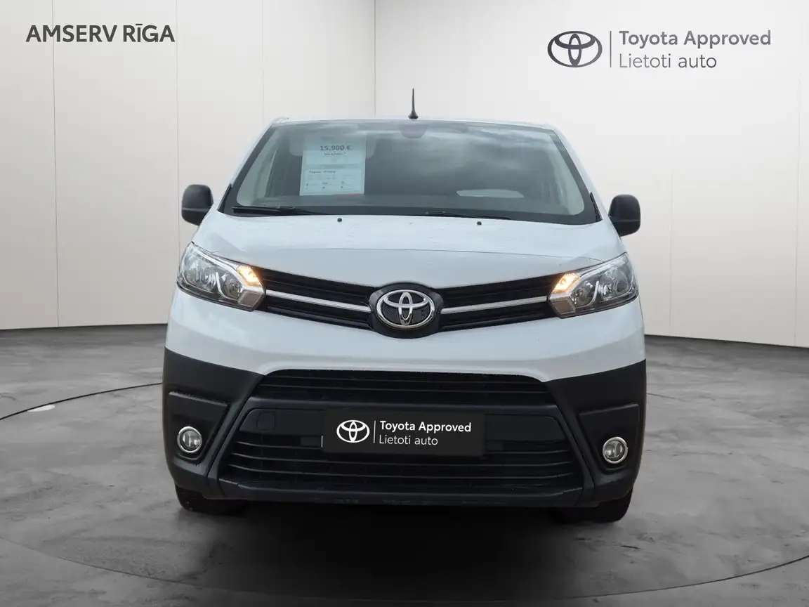 TOYOTA PROACE