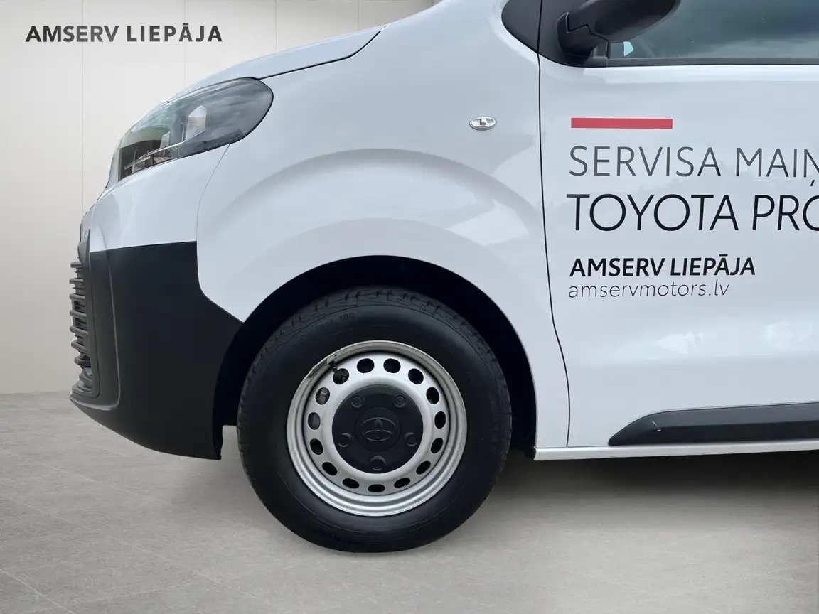 TOYOTA PROACE