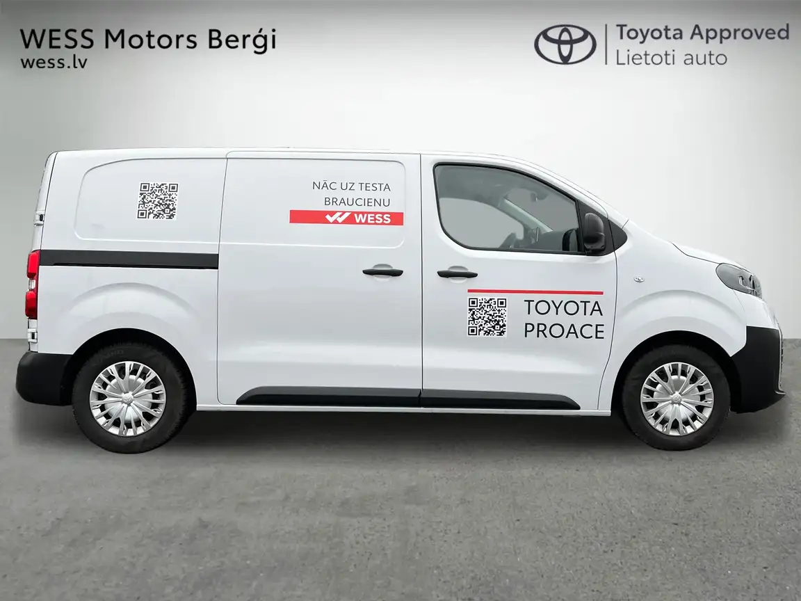 TOYOTA PROACE