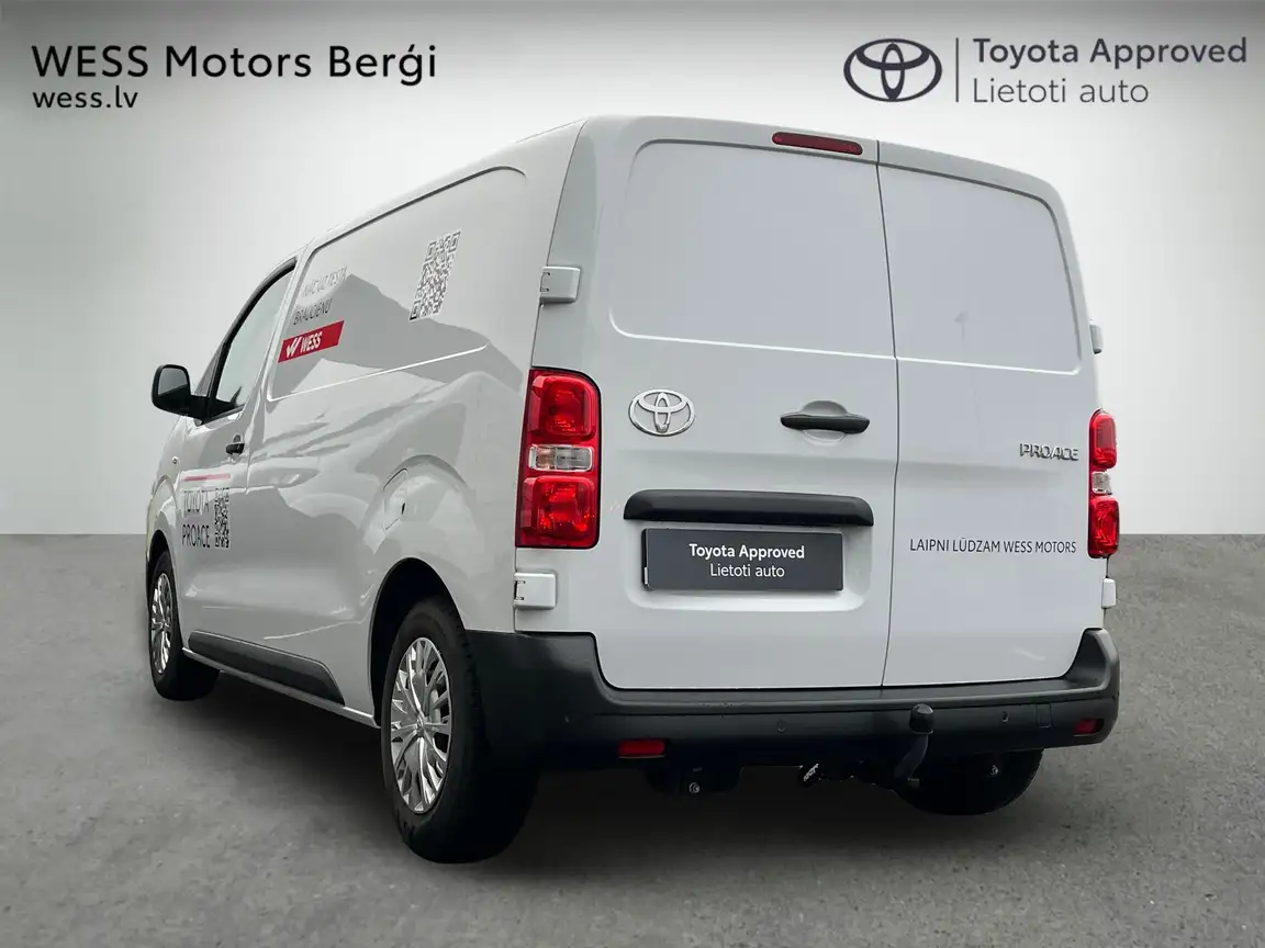 TOYOTA PROACE