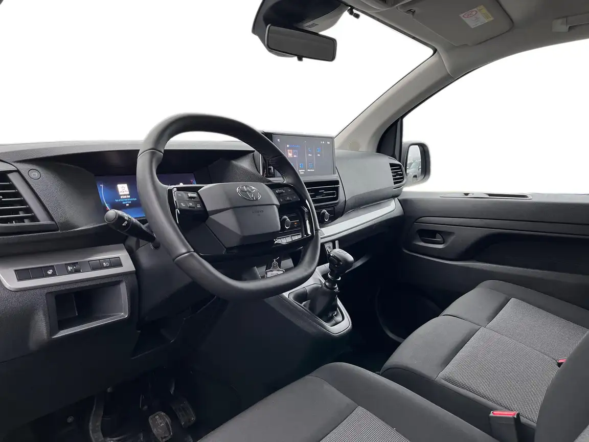 TOYOTA PROACE