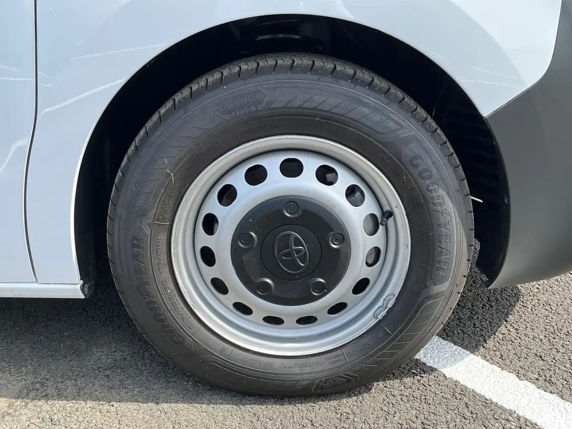 TOYOTA PROACE